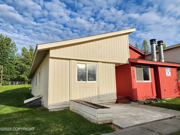 4540 Reka Dr, Anchorage, AK 99508