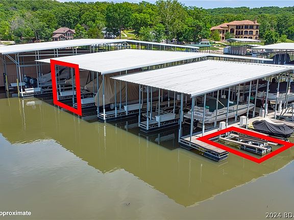 4th image of 343 Country Club Dr