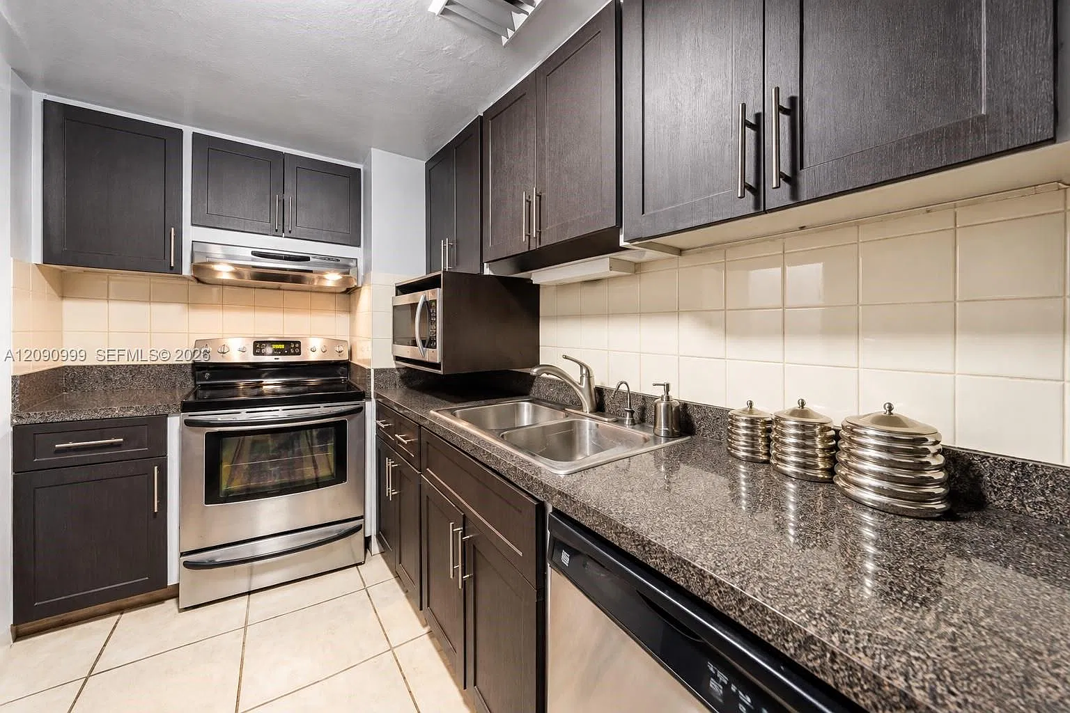 Clipper Condo No 1 — Photo 3