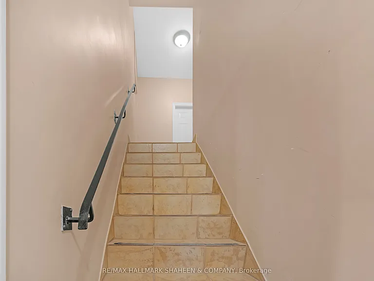 24 Glenvilla Rd — Photo 7