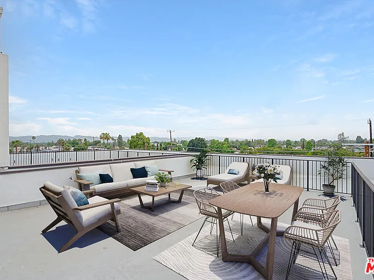 6144 Whitsett Ave #302 — Photo 37