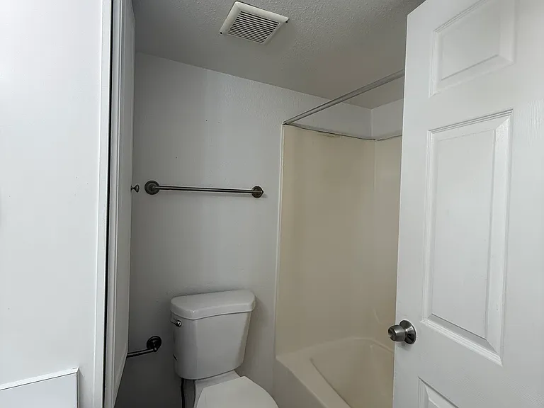 133 Oyster Bay Cir #150 — Photo 15
