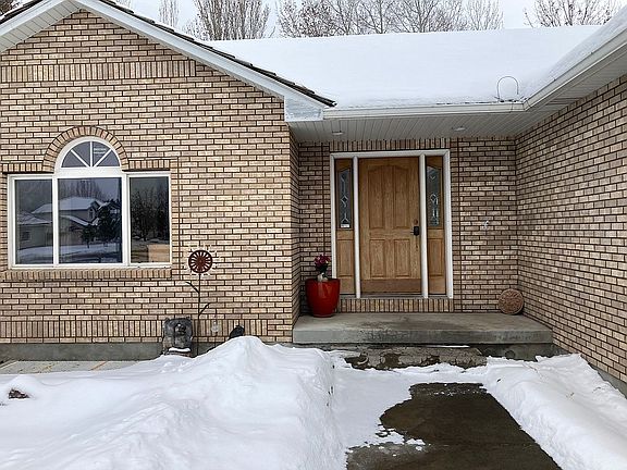 2nd image of 3545 Summerfield Dr