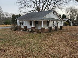 1016 Hunt Joyce Rd, Madison, NC 27025