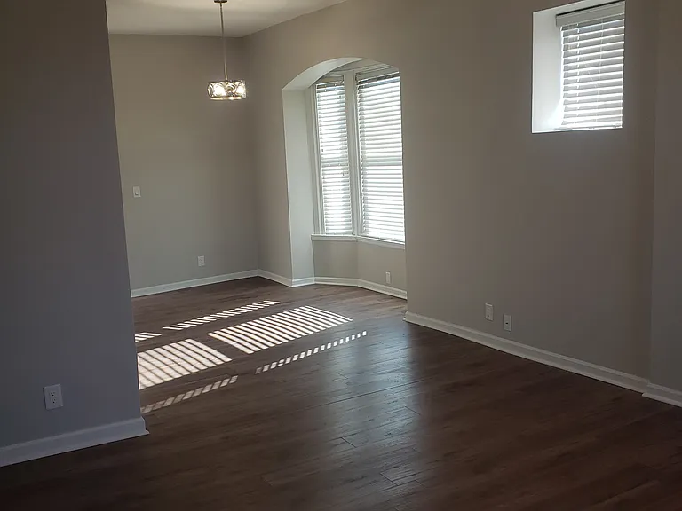 2342 S Grand Blvd #304 — Photo 1