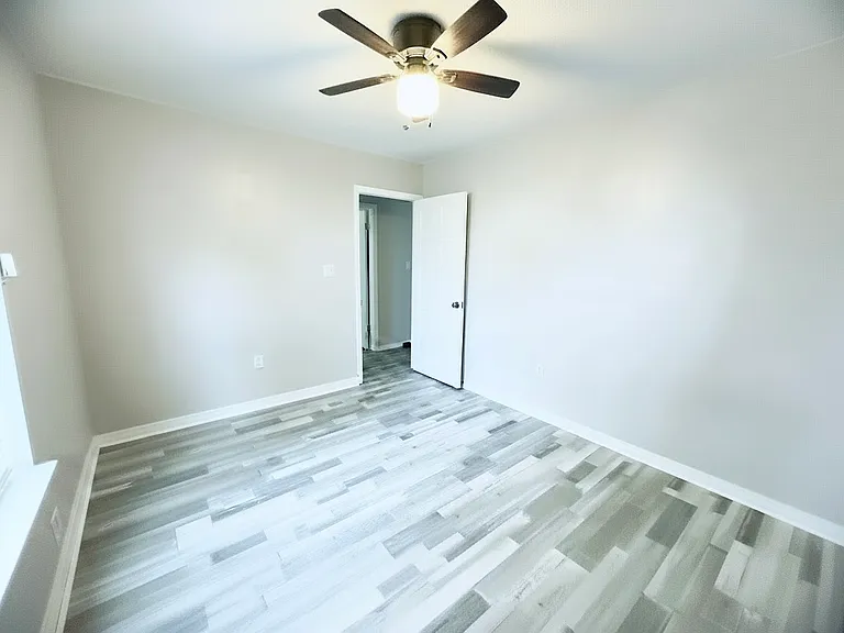 1771 Guildford Ct — Photo 8