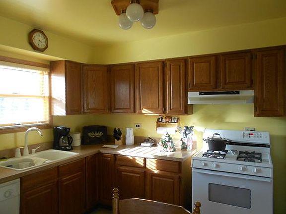 3rd image of 15004 S Lawndale Ave