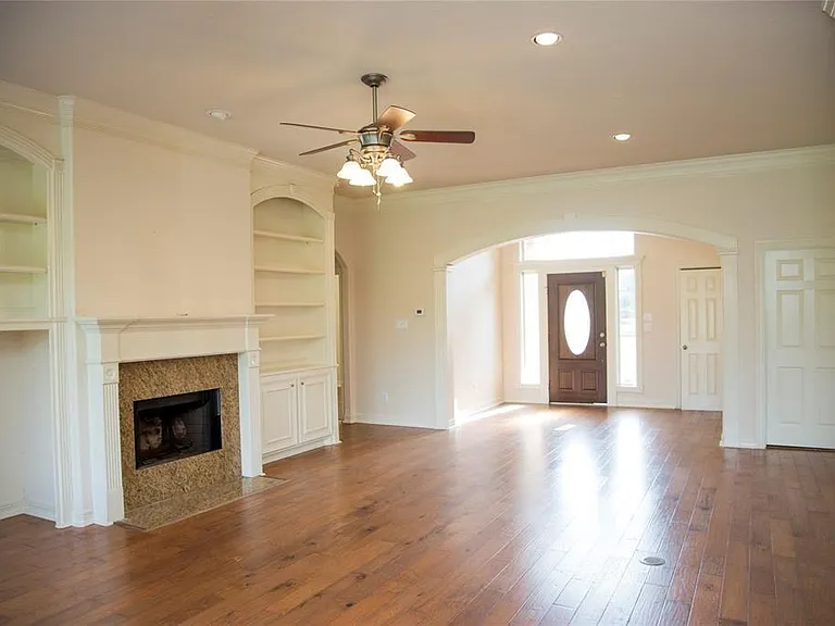 2032 Cork St — Photo 5