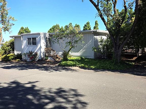 4th image of 1800 Lakewood Ct Space 4