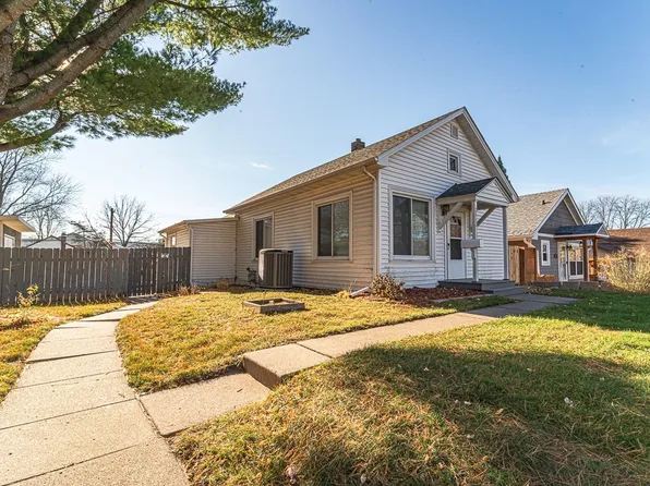 2412 12th Ave E, North Saint Paul, MN 55109