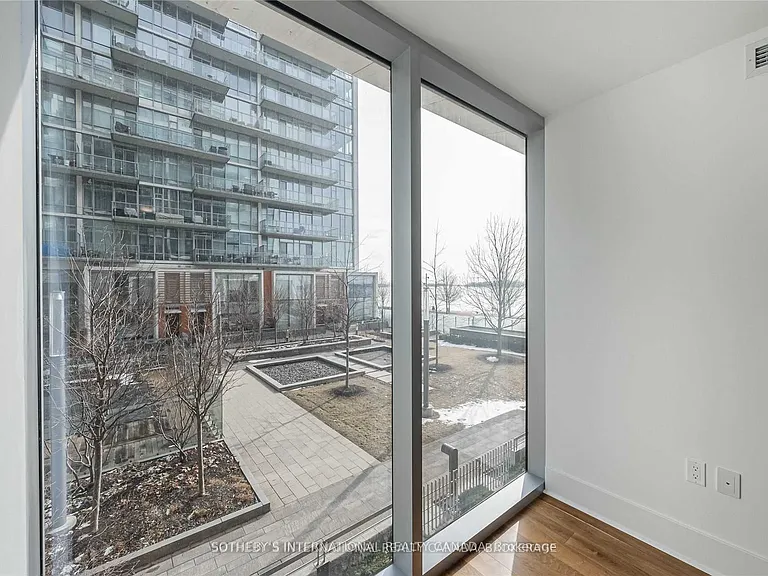 29 Queens Quay E #Townhouse 113 — Photo 29