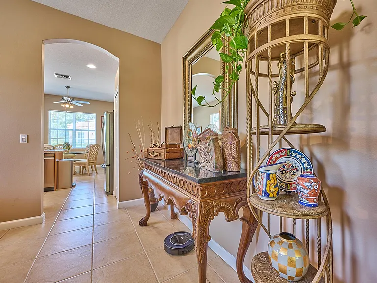 530 Commons Dr — Photo 16