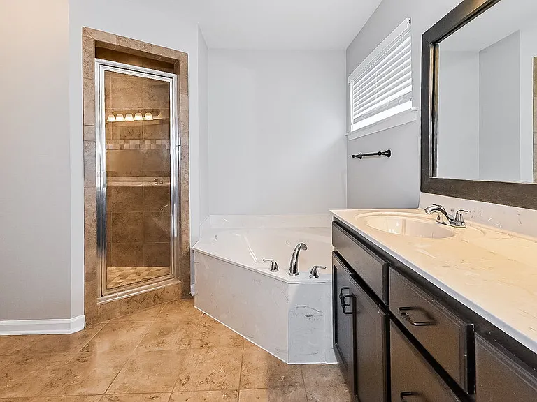 663 Buttermilk Dr — Photo 10