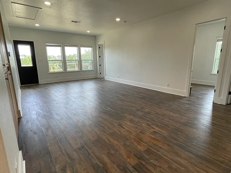 360 Hillside Dr — Photo 7
