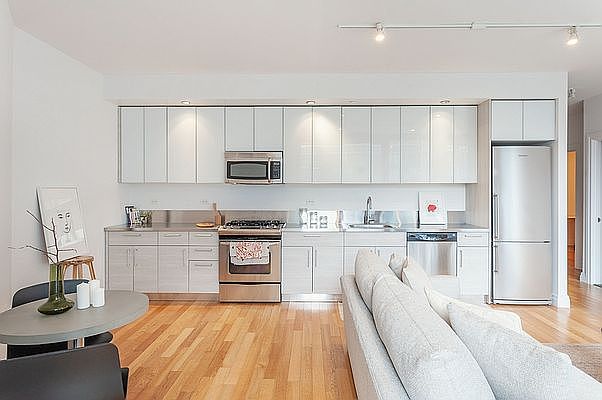 1st image of 550 W 54th St APT 720