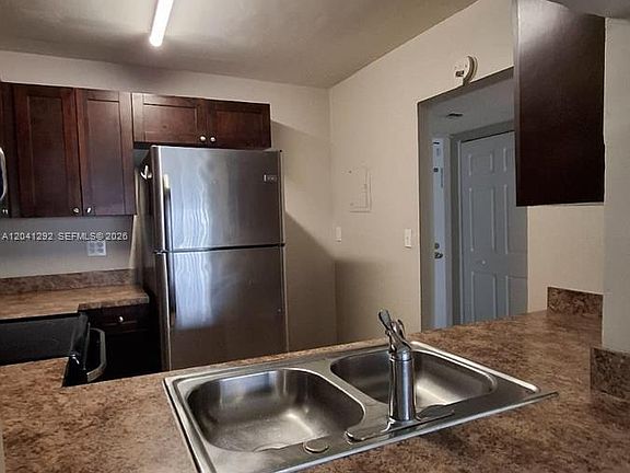 4th image of 496 NW 165th Street Rd APT D612
