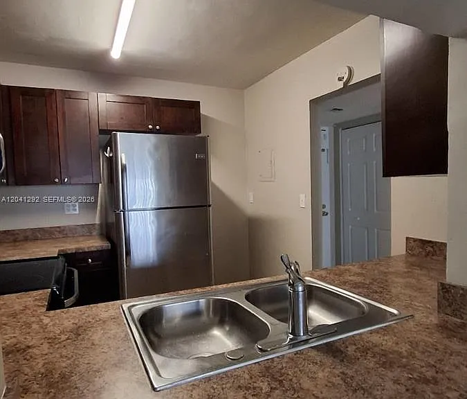 496 NW 165th Street Rd #D612 — Photo 4