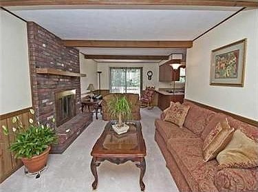 4th image of 2540 Clubhouse
