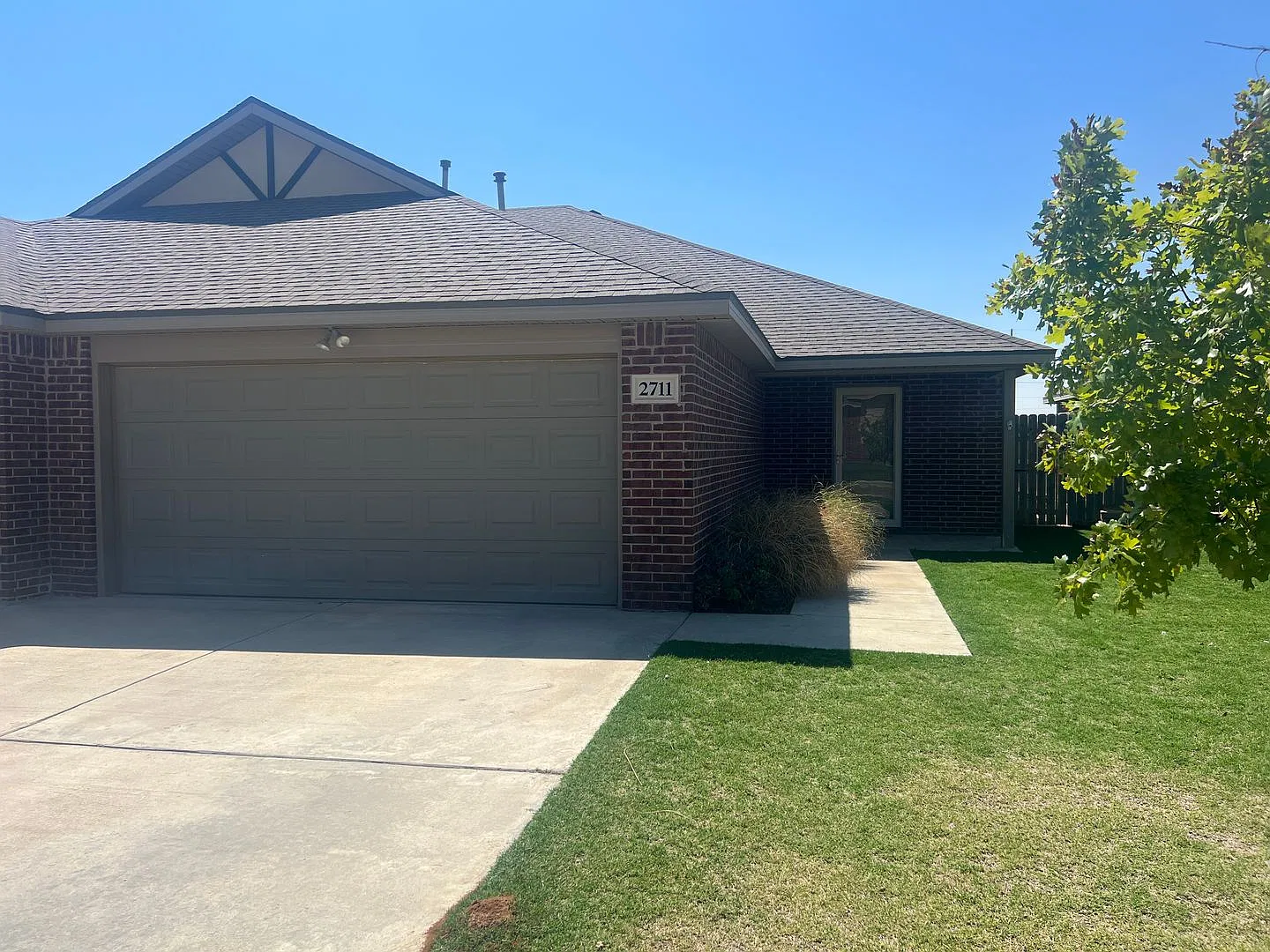 Available Now! 3 Bedroom 2 Bathroom 2 Car Garage In Cooper Isd — Photo 1