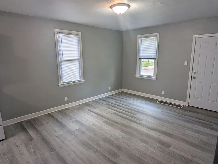 647 Boston Ave — Photo 5