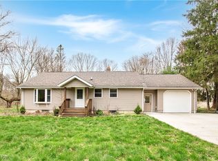 2615 Swartz Rd NE, Hartville, OH 44632