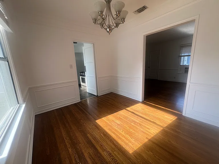 445 N Doheny Dr #F — Photo 5