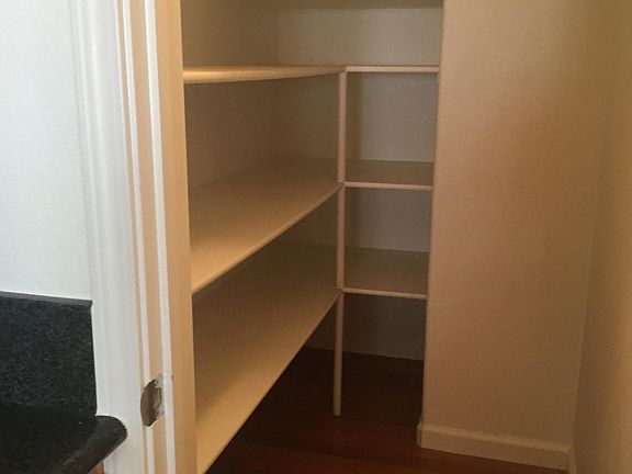 5th image of 1895 Bright Willow Cir
