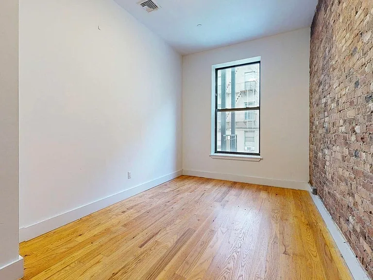 255 W 121st St #PARLOR — Photo 4