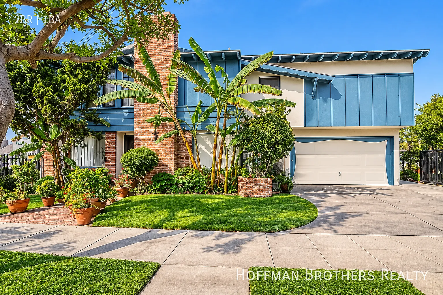 Spacious 2-Bedroom Inglewood Apartment With Classic Layout! Only $500 Deposit (OAC)!! — Photo 3