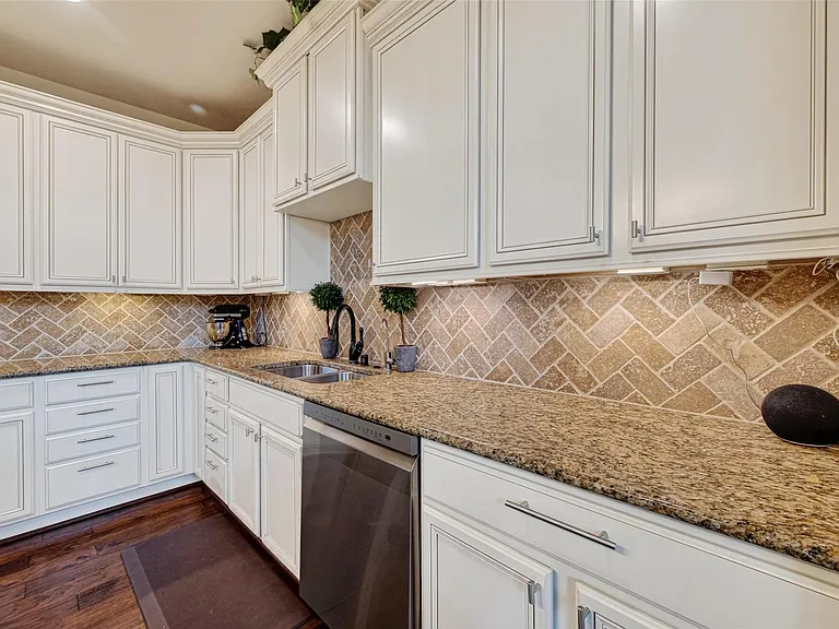 25611 Ellis Ridge Ct — Photo 16