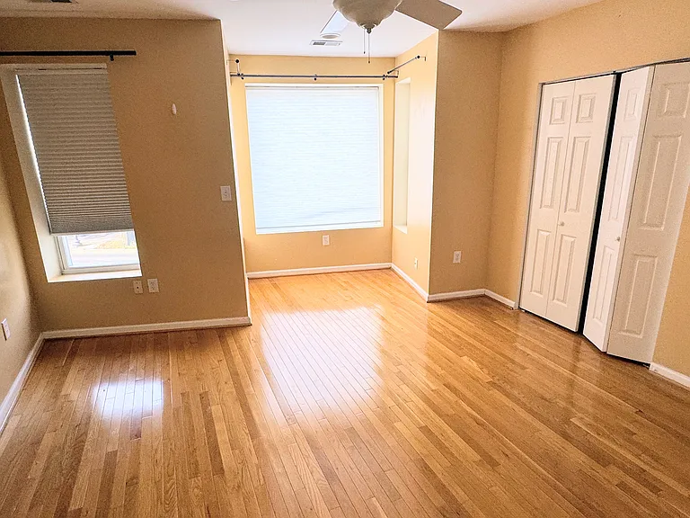 69 Florida Ave NW #1 — Photo 17