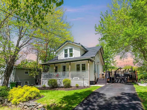 25 Pioneer Ave, Halifax, NS B3M 1W9