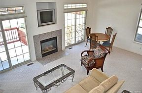 4th image of 7358 Gateway Dr #1
