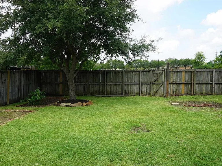 7996 Blue Bonnet Ln — Photo 6