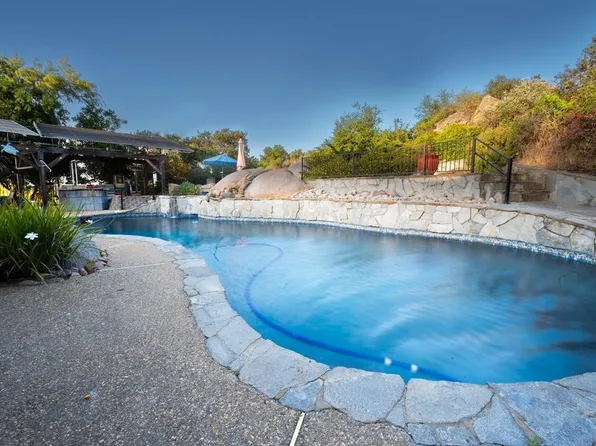 16840 Whirlwind Ln, Ramona, CA 92065