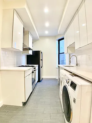 Rented by Bohemia Realty Group | media 8