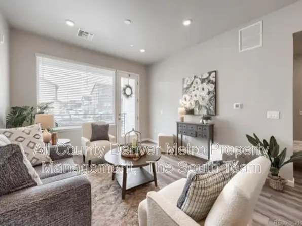 6153 N Ceylon St, Denver, CO