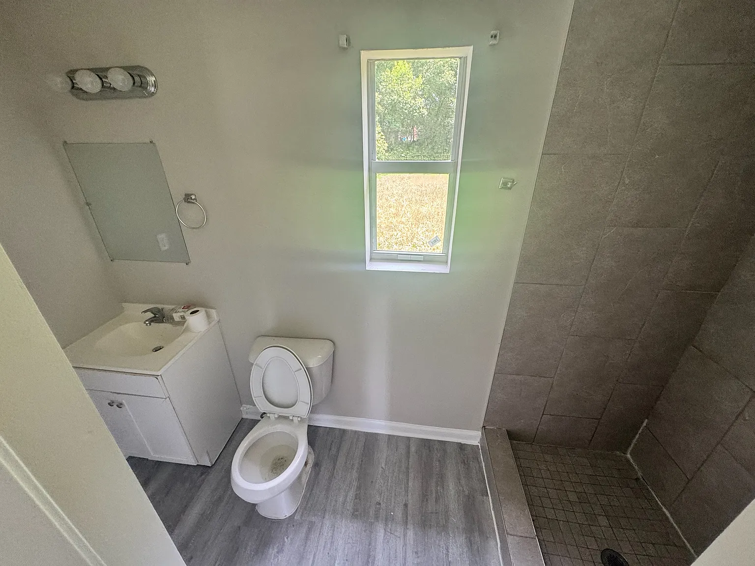 4 bed, 1340 sqft, $1,695 — Photo 4