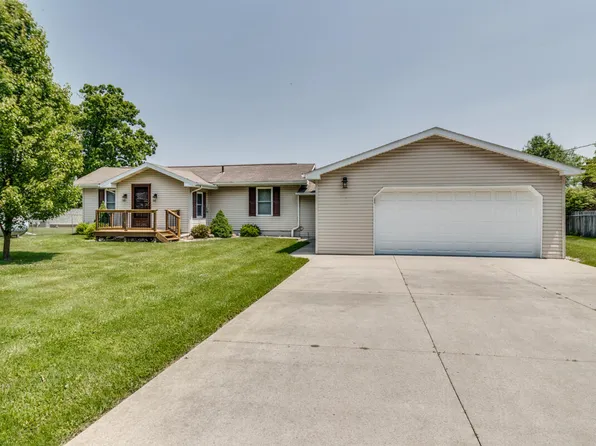 11883 Scott Park Rd, Delton, MI 49046