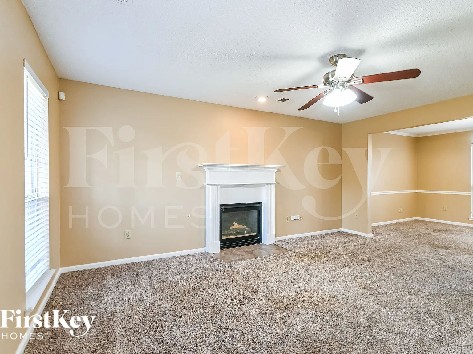 4 bed, 2.5 bath, 1965 sqft, $2,075 — Photo 3