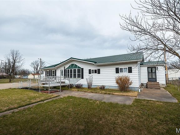 2nd image of 21170 Lapel Rd