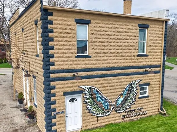 8811 Vernier Rd, Fair Haven, MI 48023