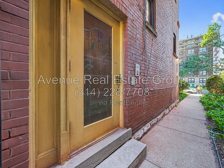 5559 Pershing Ave #1F — Photo 5