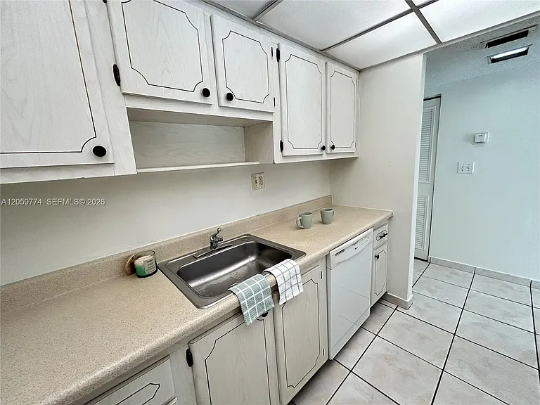 14301 N Kendall Dr #109B — Photo 7