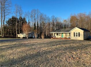 2167 Sparger Rd, Mount Airy, NC 27030