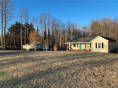 2167 Sparger Rd, Mount Airy, NC, 27030