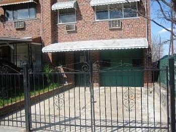 1st image of 969 E 229th St