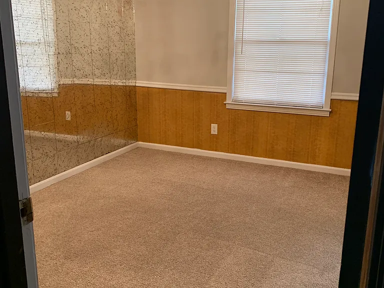 632 Church St NW — Photo 6