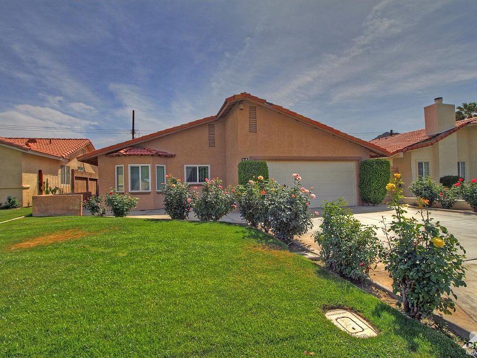 1st image of 51360 Avenida Herrera