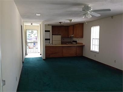 2nd image of 1410 Charlotte St APT C